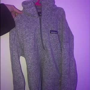 Women’s grey Patagonia quarter zip